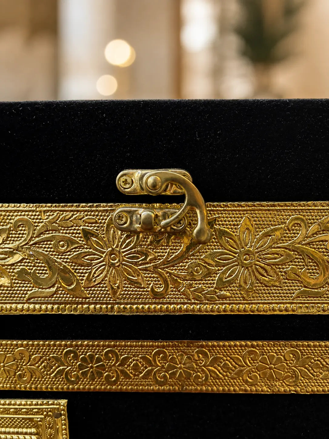 Luxury Kaaba Quran Storage Box with Velvet Finish