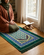 Emerald Green Prayer Mat (Janamaz) – 116 cm