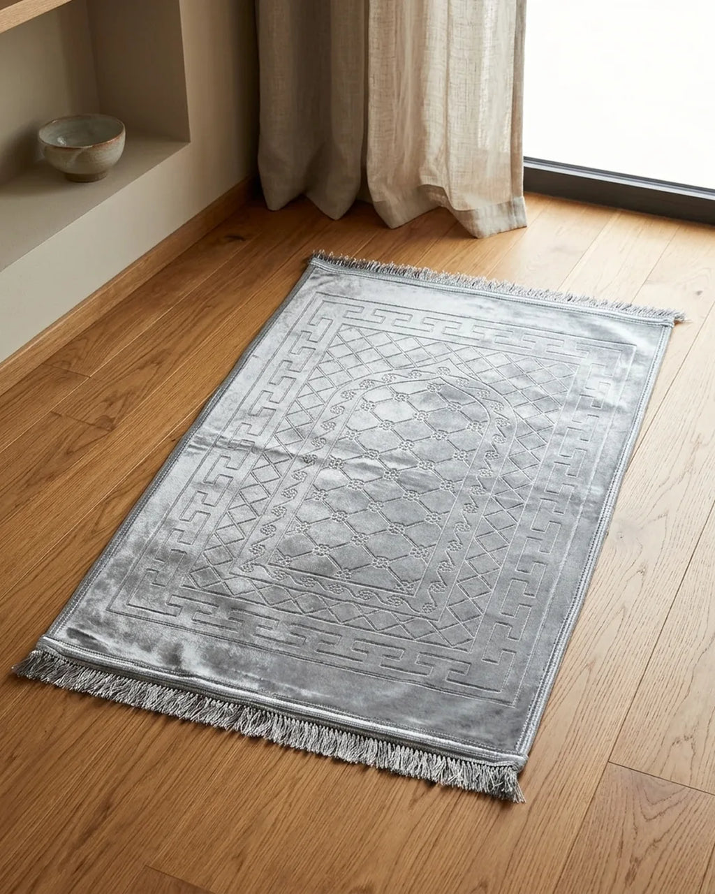 Silver Grey Embossed Prayer Mat (Janamaz) – 116 cm